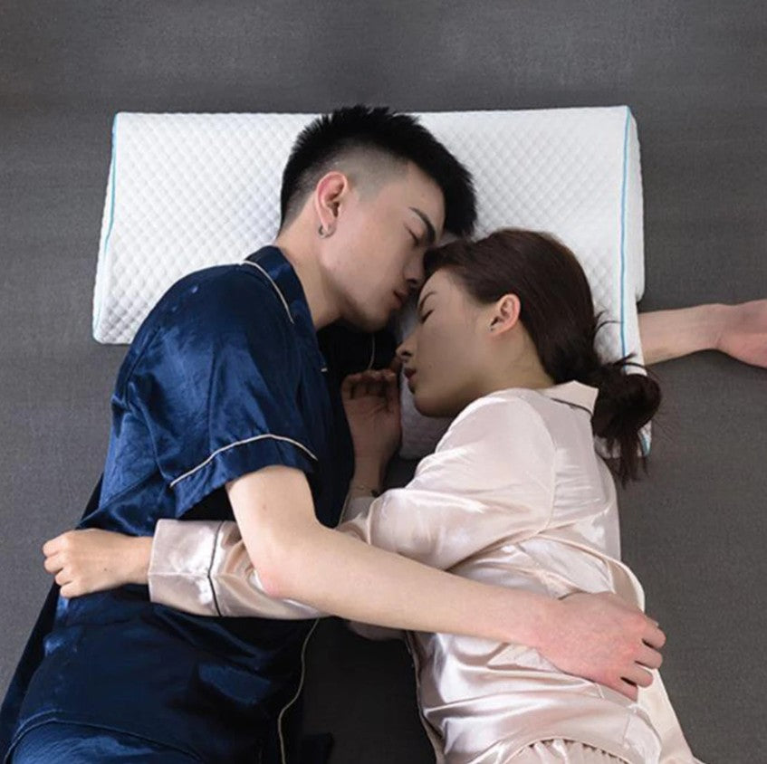 Duvelle Embrace™ Couples Pillow
